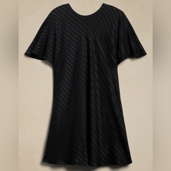 NWT! Banana Republic Black Stripe Viscose-Linen Mini Dress - Size Medium 🐥 - Picture 5 of 6